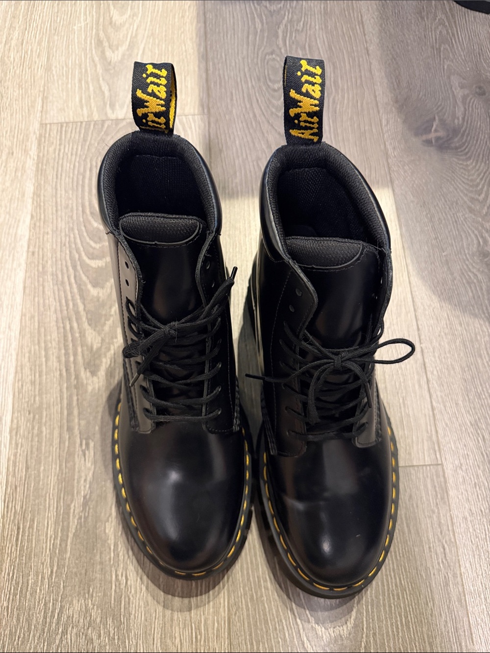 DOC MARTENS Women’s Size 9 Audrick 8-Eye Platform Boots Black Smooth Leather